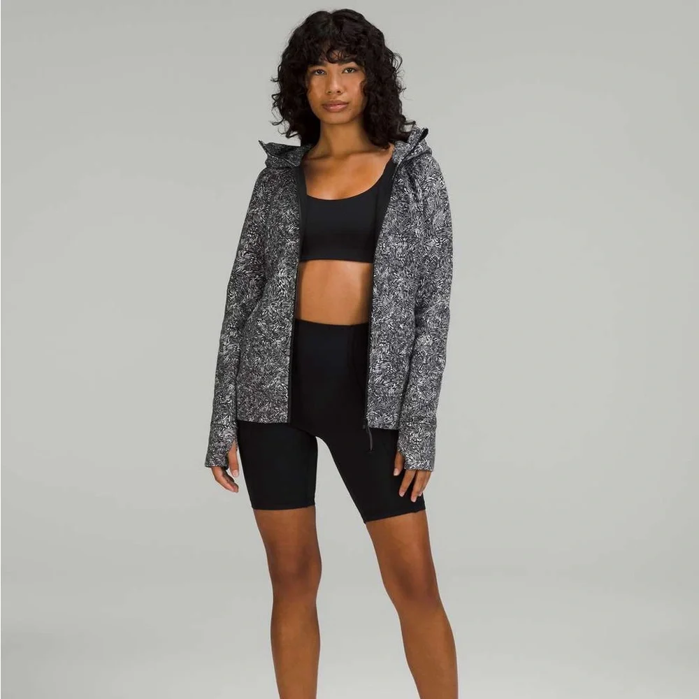Lululemon Scuba Full-Zip Hoodie, Offbeat Alpine White Black, size 18